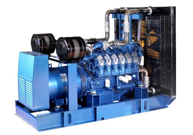 北京康明斯30kw小型柴油二手发电机组